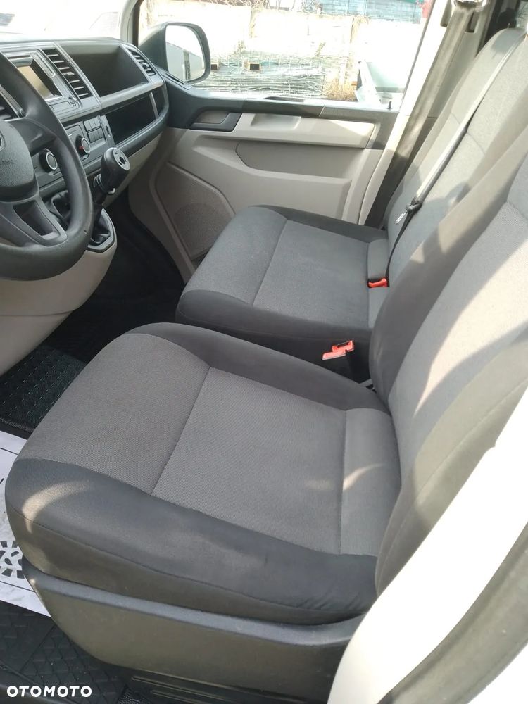 Volkswagen Transporter - 16