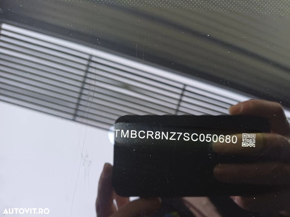 Skoda Superb 2.0 TDI 193 CP 4x4 DSG Sportline - 40