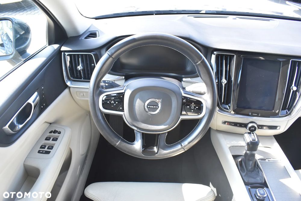 Volvo V60 T4 Inscription - 23