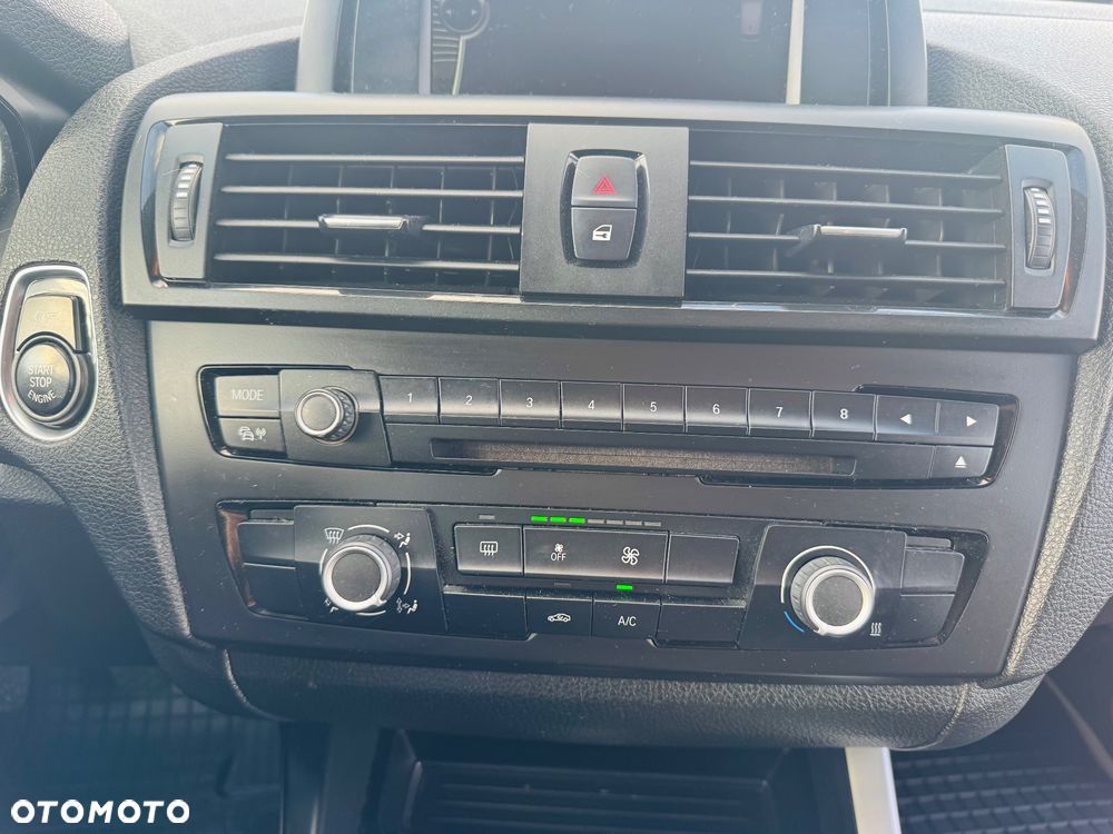 BMW Seria 1 116i - 22