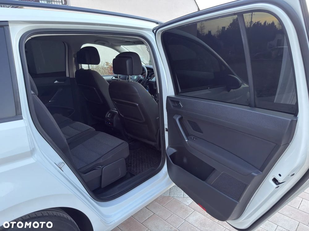 Volkswagen Touran 2.0 TDI SCR DSG Comfortline - 21