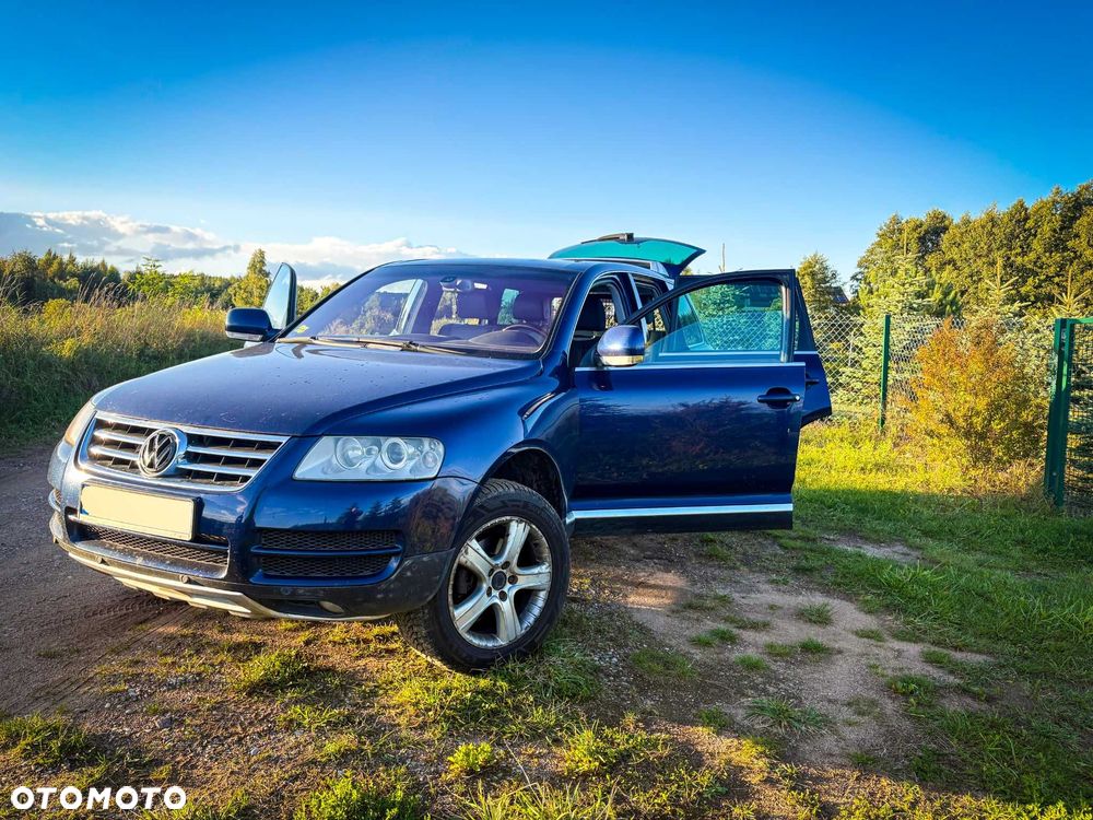 Volkswagen Touareg - 1