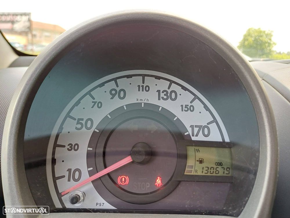 Toyota Aygo 1.0 - 6