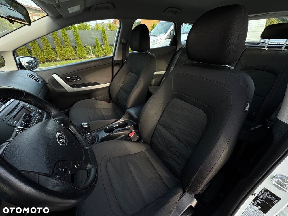 Kia Ceed 1.6 GDI Edition 7 - 14