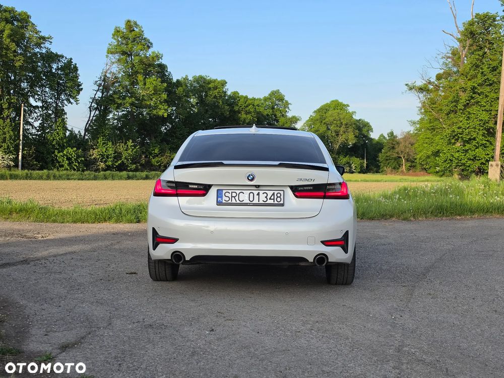 BMW Seria 3 330i Sport Line sport - 4