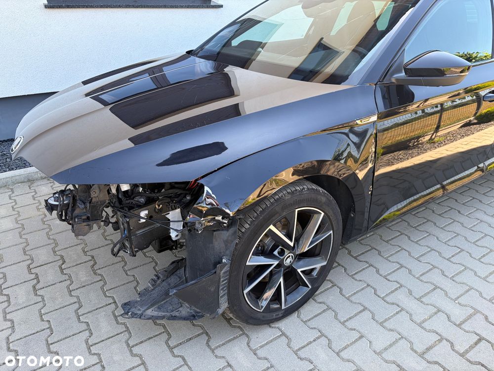Skoda Superb 2.0 TDI DSG Sportline - 8