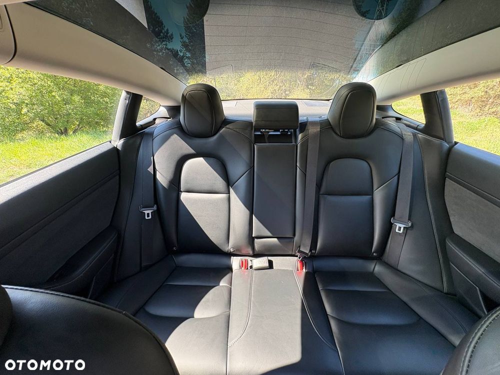 Tesla Model 3 Standard Reichweite Plus Hinterradantrieb - 9