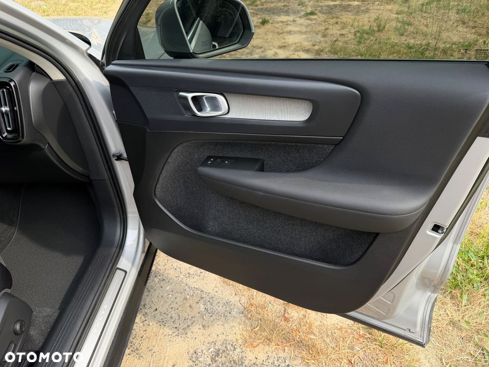 Volvo XC 40 B5 B AWD Ultimate Bright - 23