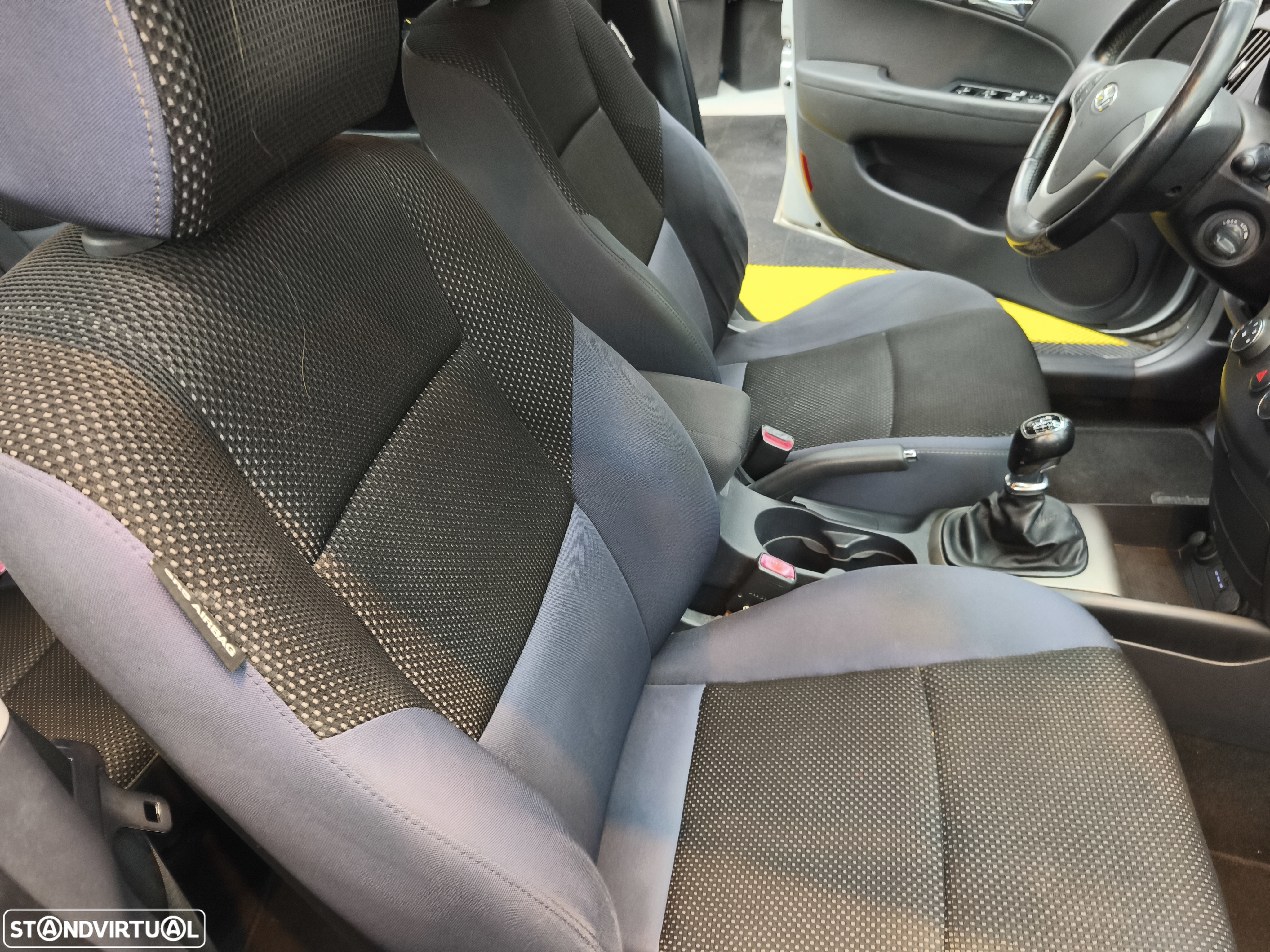 Hyundai i30 CW 1.6 CRDi Blue Classic Fun - 14