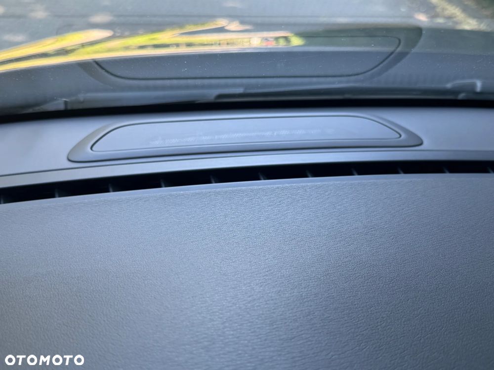 Volvo V60 T4 R-Design - 26