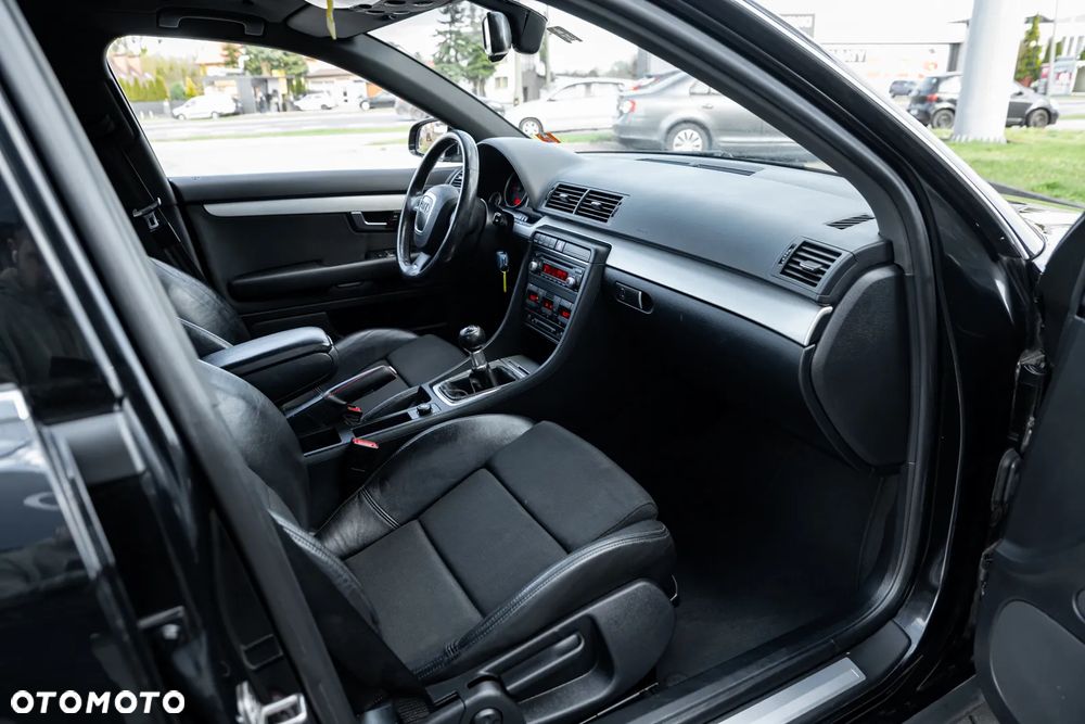 Audi A4 Limousine - 20