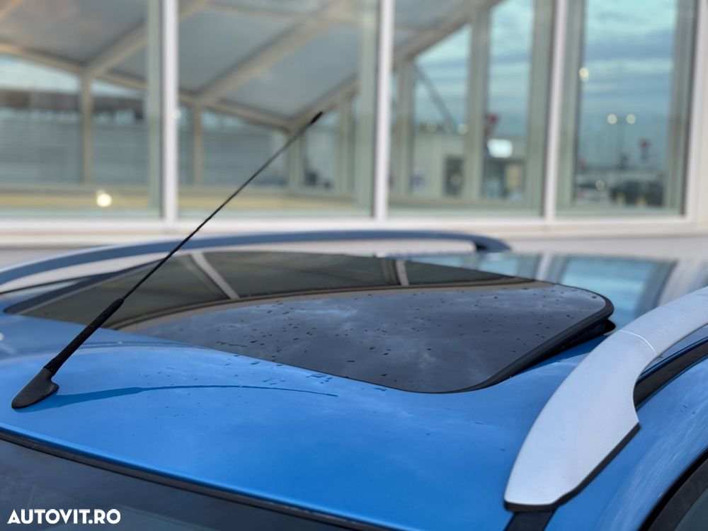 Ford Focus 2.0 TDCi DPF Ghia - 32