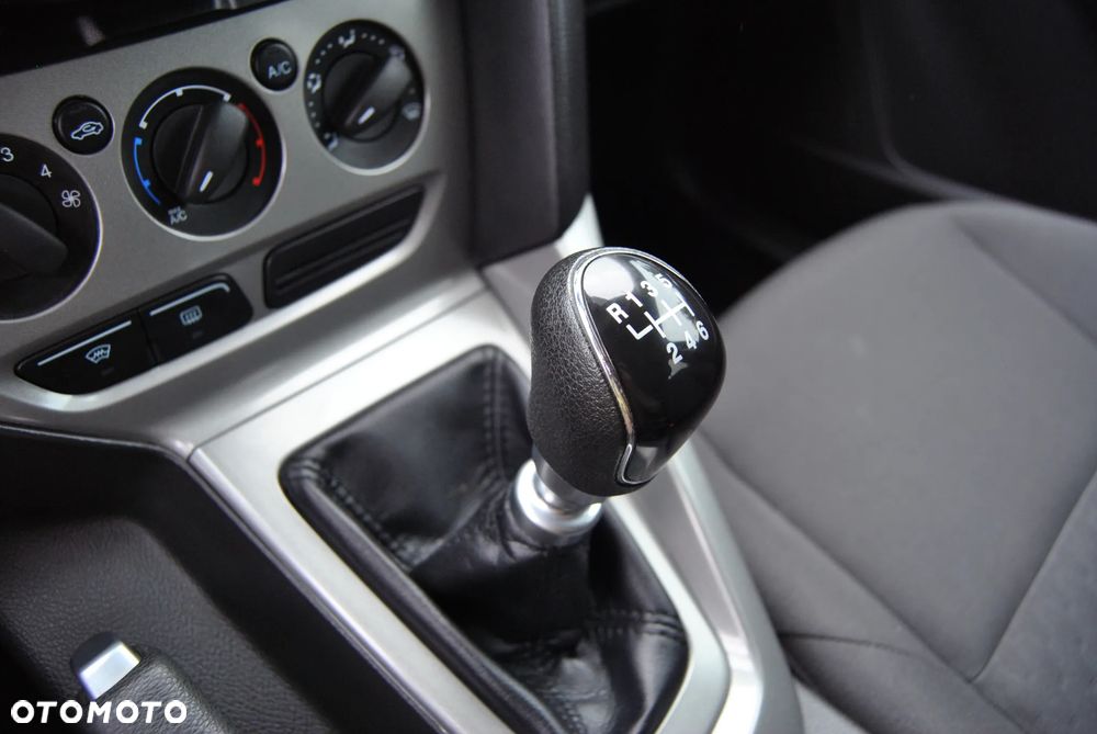 Ford Focus - 37