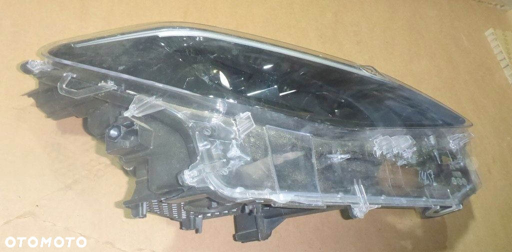 Toyota Yaris Cross Reflektor Prawy 0D-312 - 3