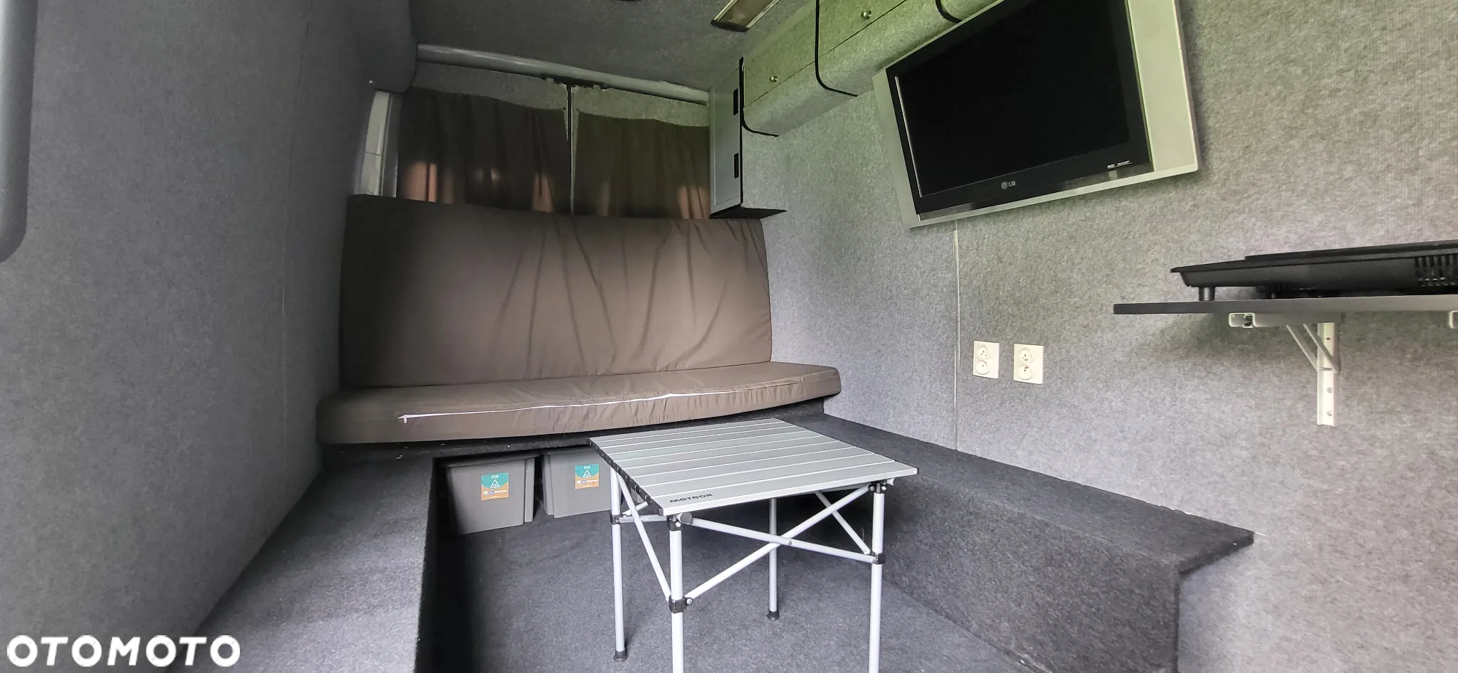Mercedes-Benz Sprinter - 19