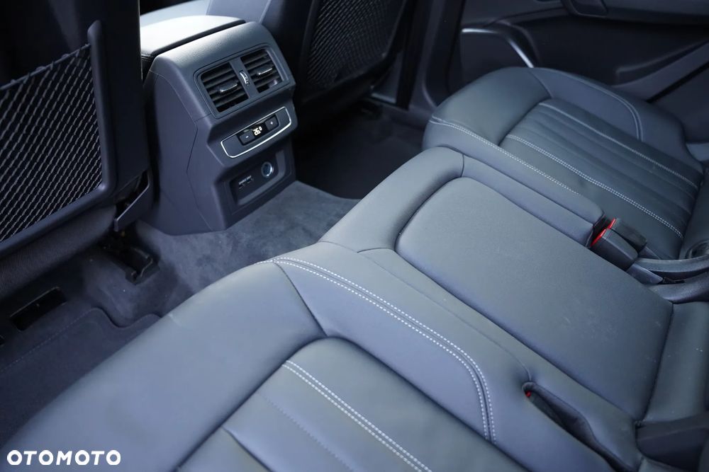 Audi Q5 40 TFSI quattro S tronic S line - 9