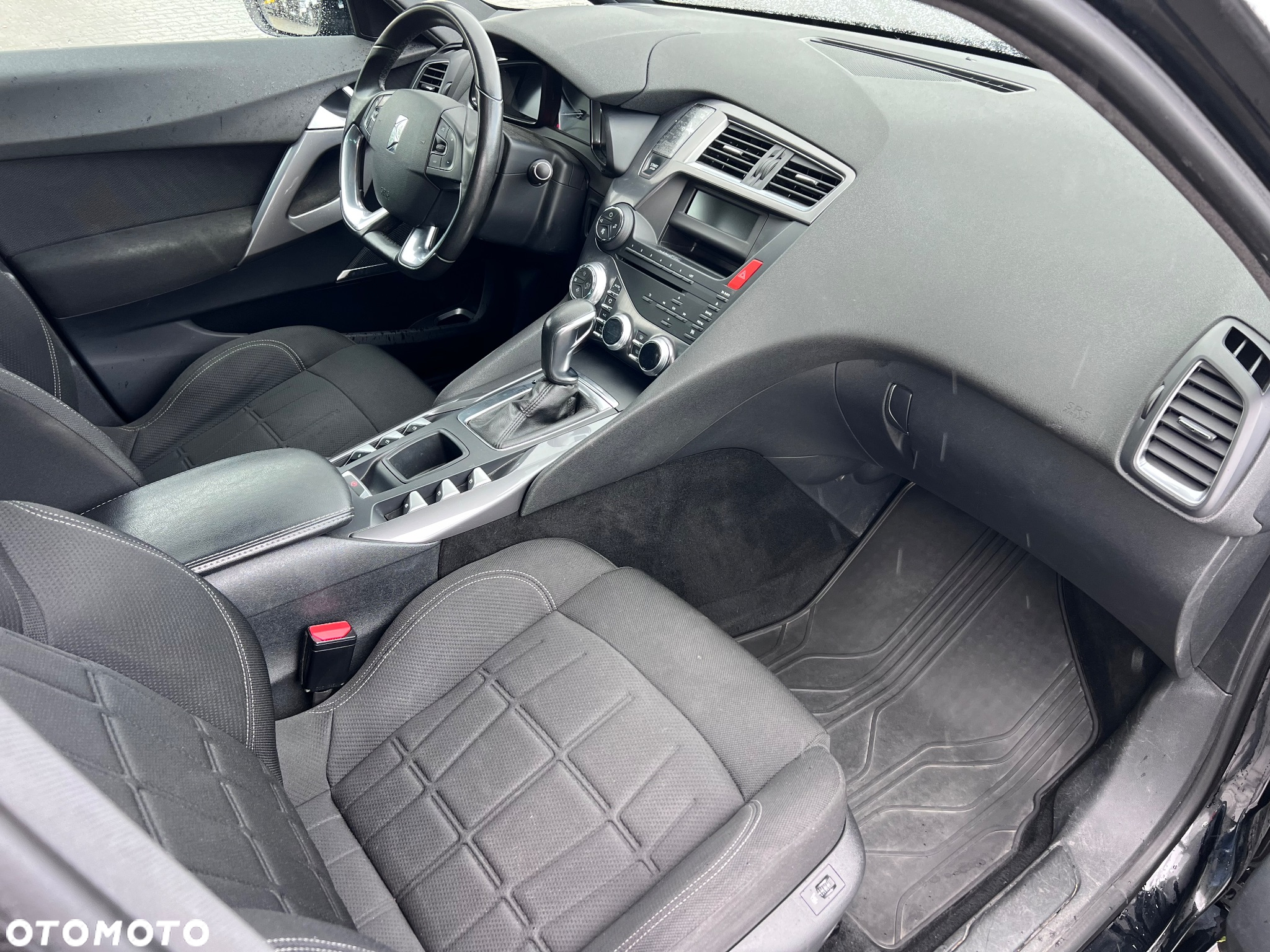 Citroën DS5 1.6 THP Chic - 23