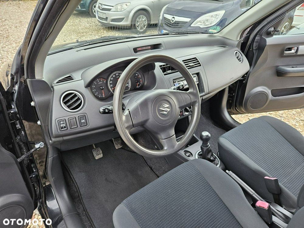 Suzuki Swift - 8