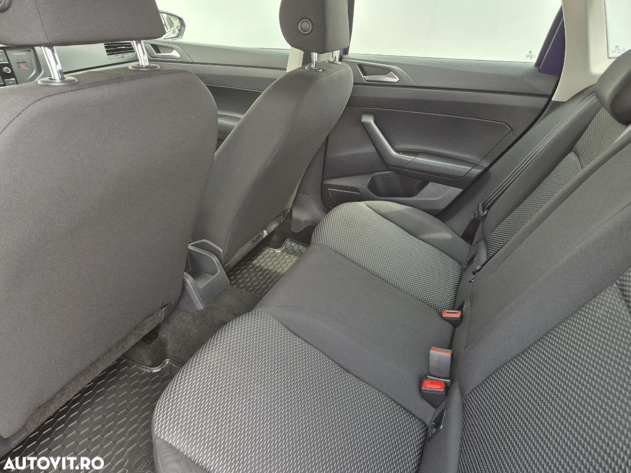 Volkswagen Polo 1.0 MPI Base - 11