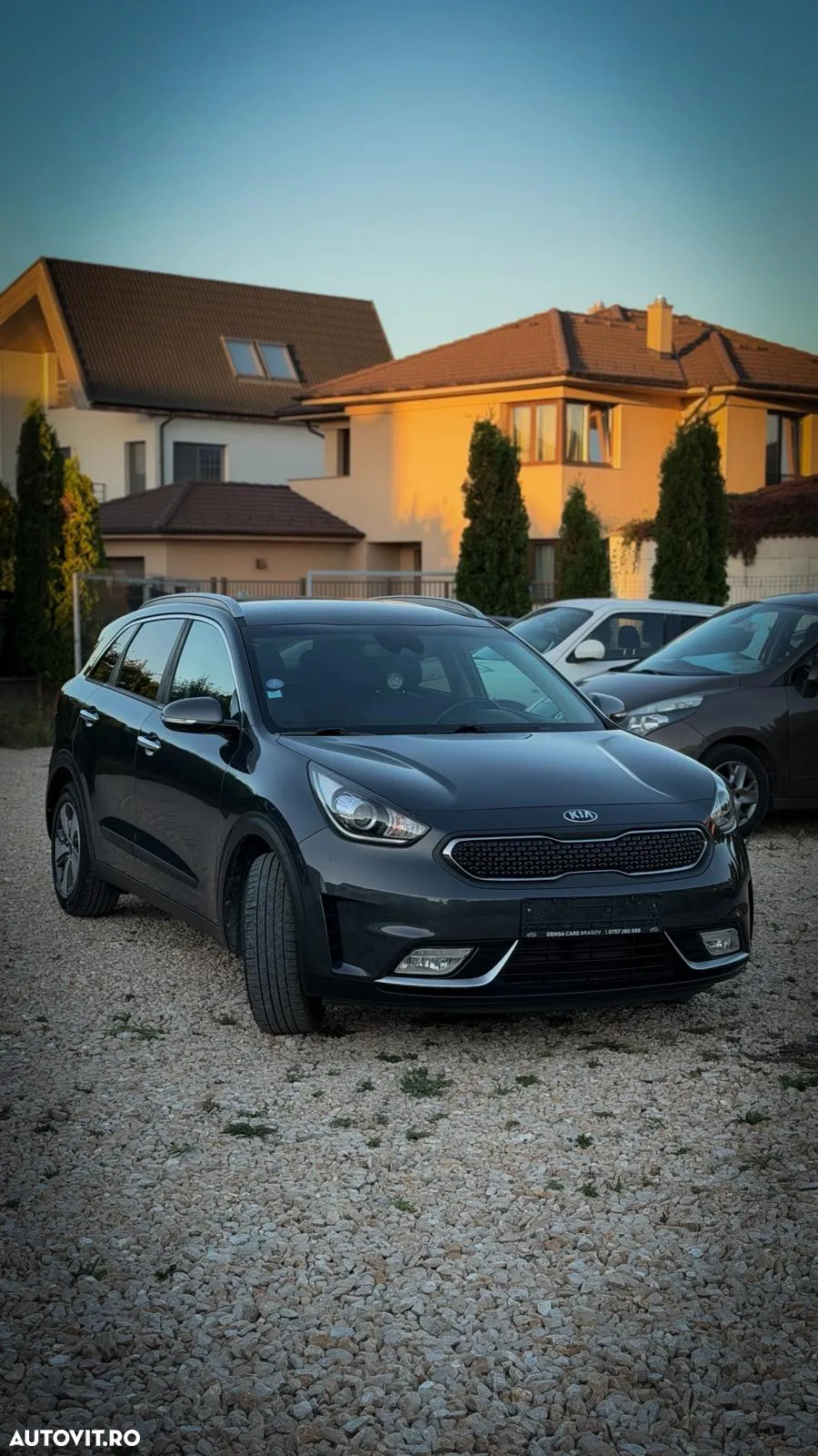 Kia Niro 1.6 GDI 2WD Aut. Vision - 2