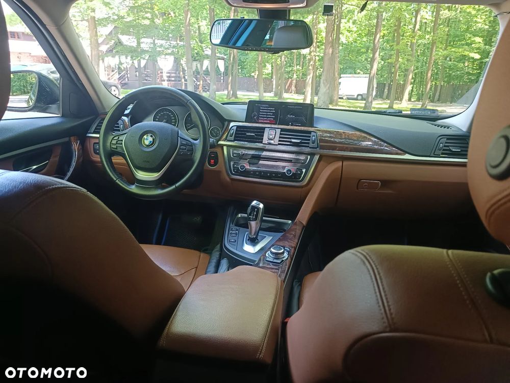 BMW Seria 3 320d xDrive Luxury Line - 11