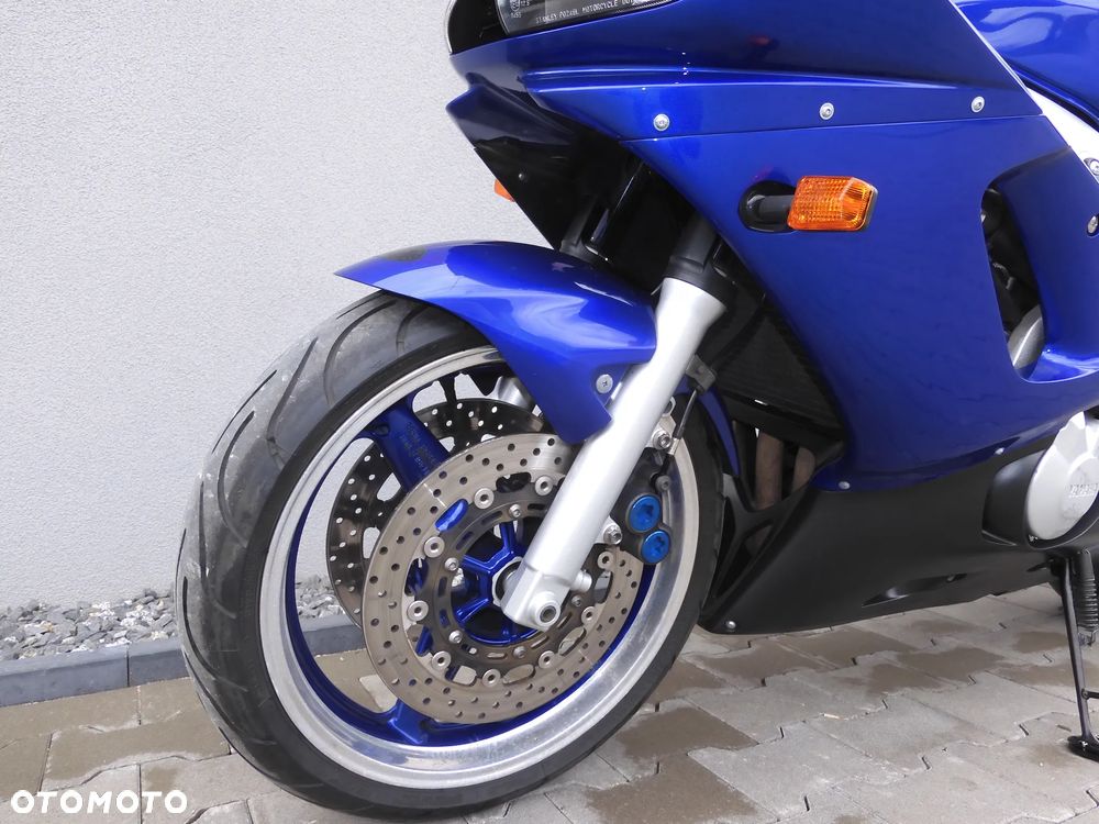 Yamaha R6 - 16