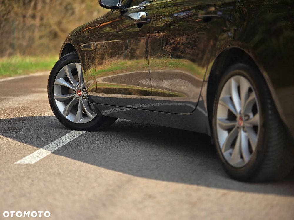 Jaguar XF 20d AWD Prestige - 34