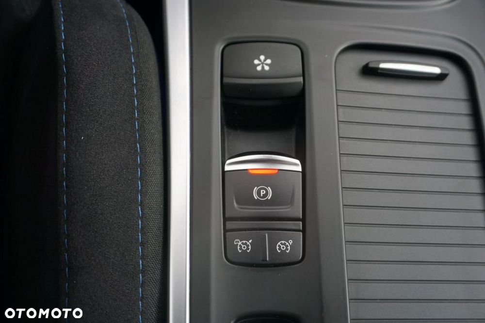 Renault Megane 1.6 TCe GT EDC - 26