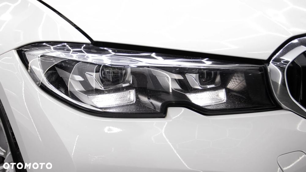 BMW Seria 3 318i Advantage sport - 11