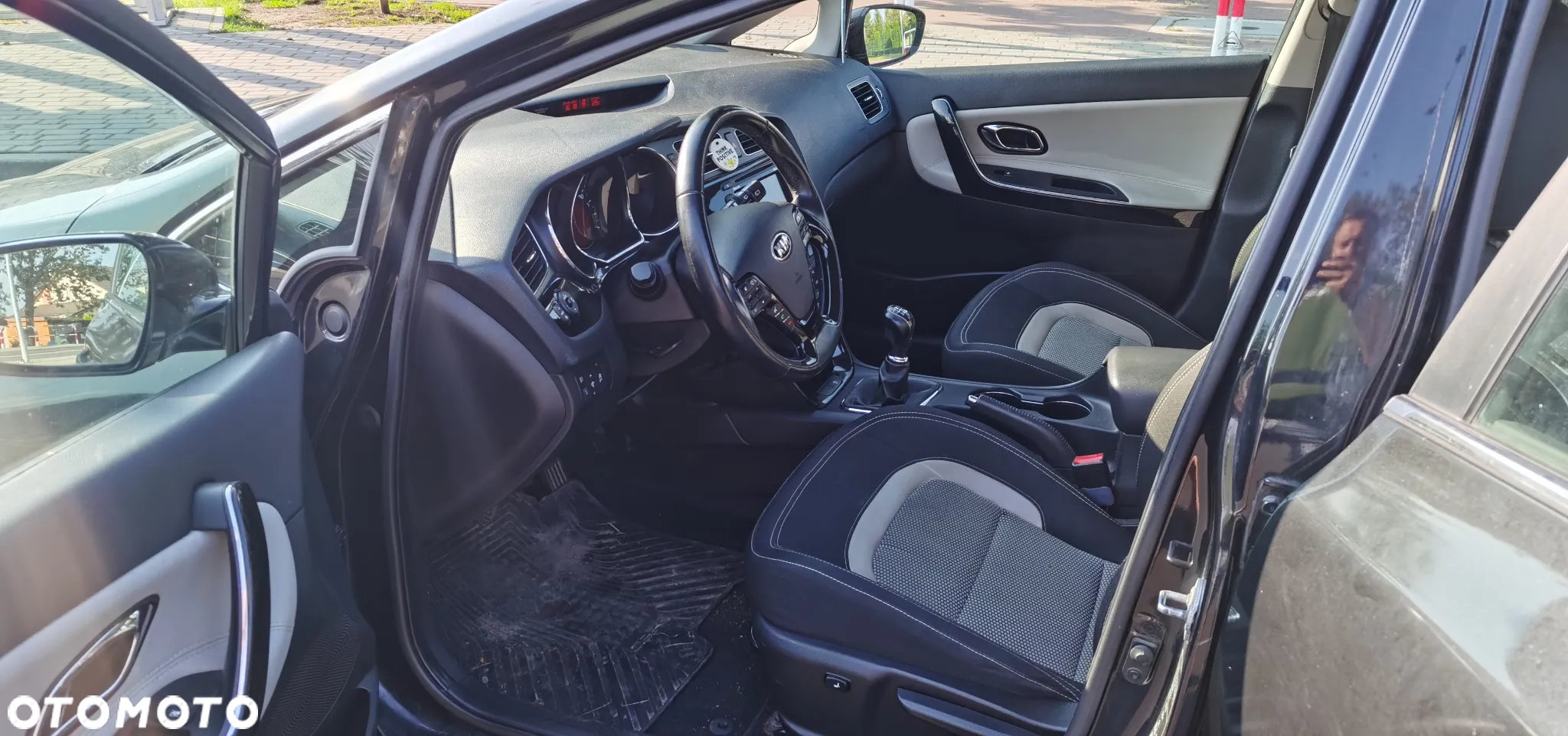 Kia Ceed - 12