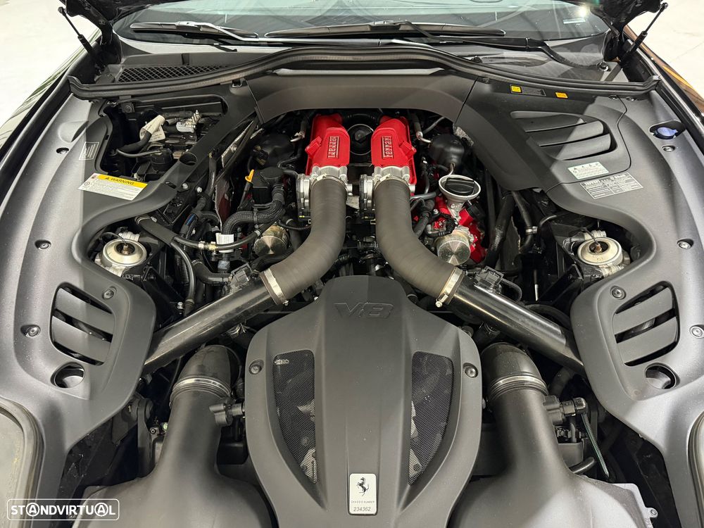 Ferrari GTC4 Lusso - 47