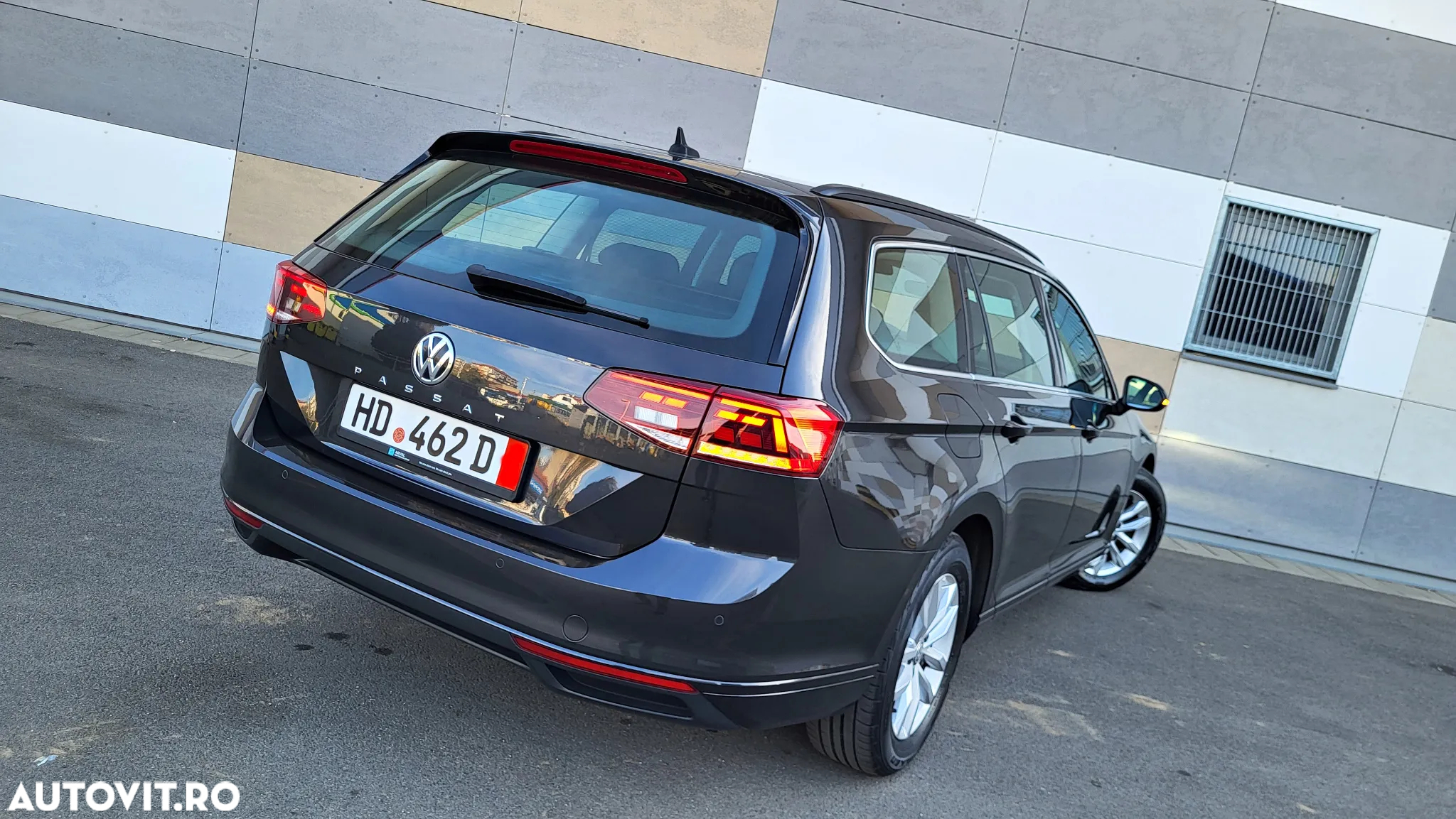 Volkswagen Passat Variant 2.0 TDI SCR DSG Comfortline - 3