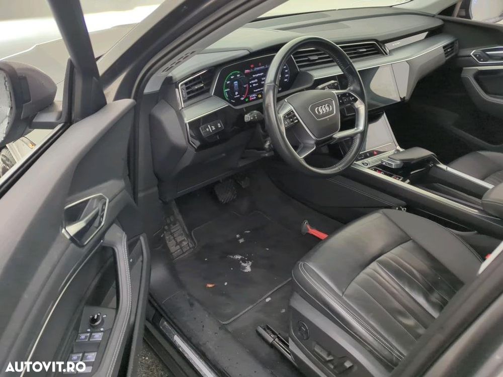 Audi e-tron 55 quattro - 13