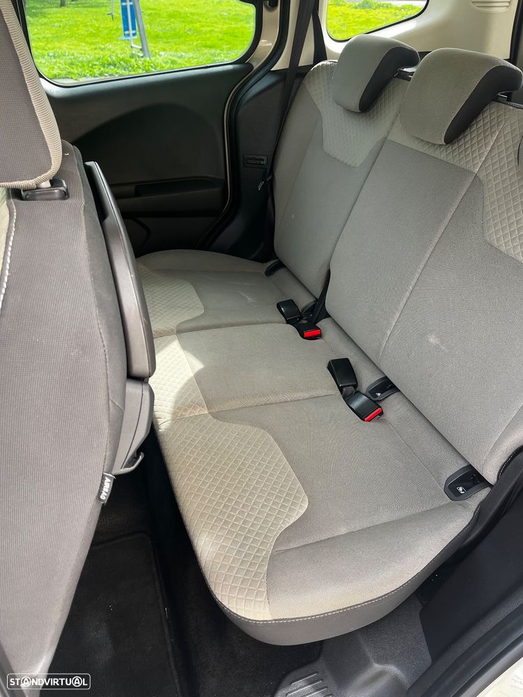 Ford Tourneo Courier 1.6 TDCi Titanium - 15