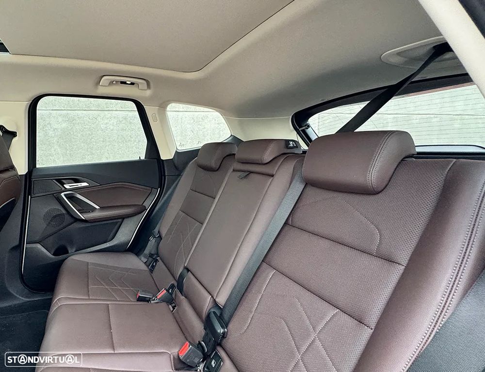 BMW iX1 xDrive30 xLine - 10