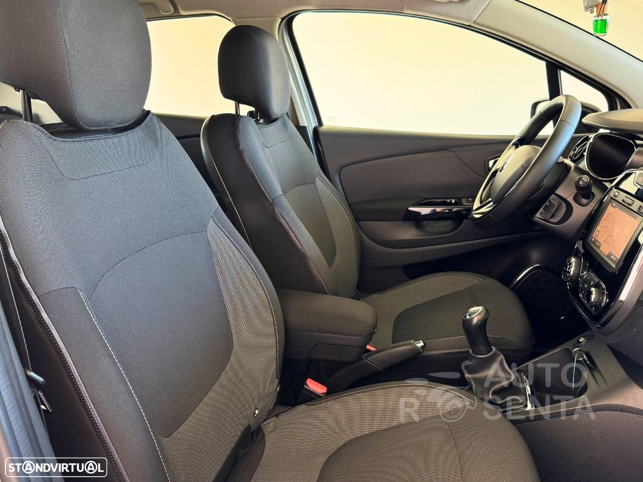Renault Captur 0.9 TCE Exclusive - 17