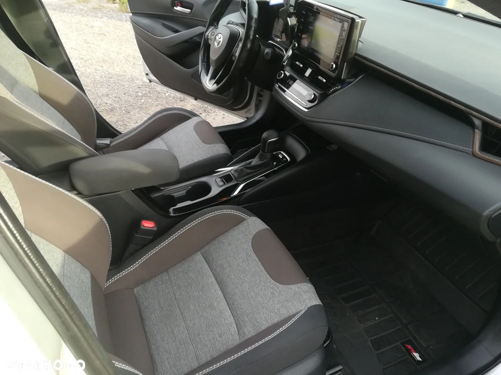 Toyota Corolla 1.8 Hybrid GPF Trek - 18