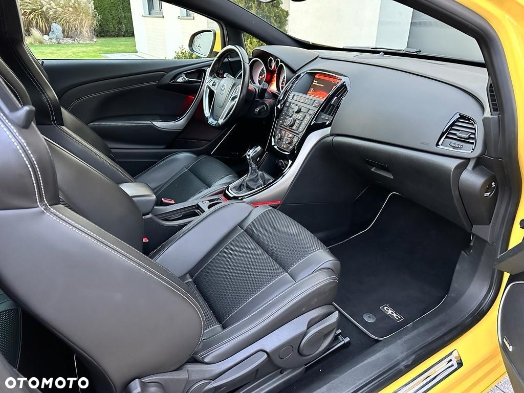 Opel Astra IV GTC OPC - 10