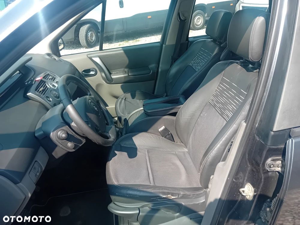 Renault Scenic - 13
