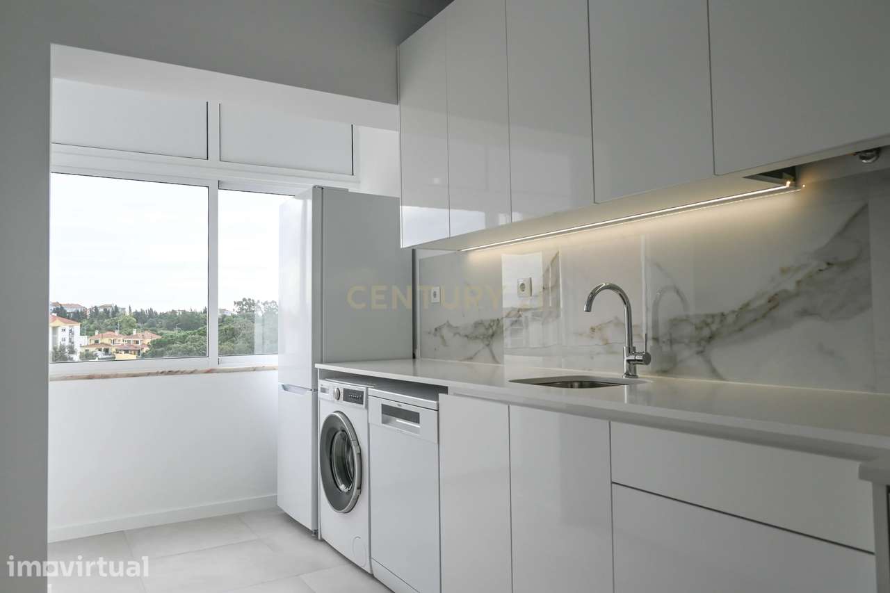 Apartamento Totalmente Remodelado com Terraço de 33 m² | Cruz de Pau – - Grande imagem: 2/12