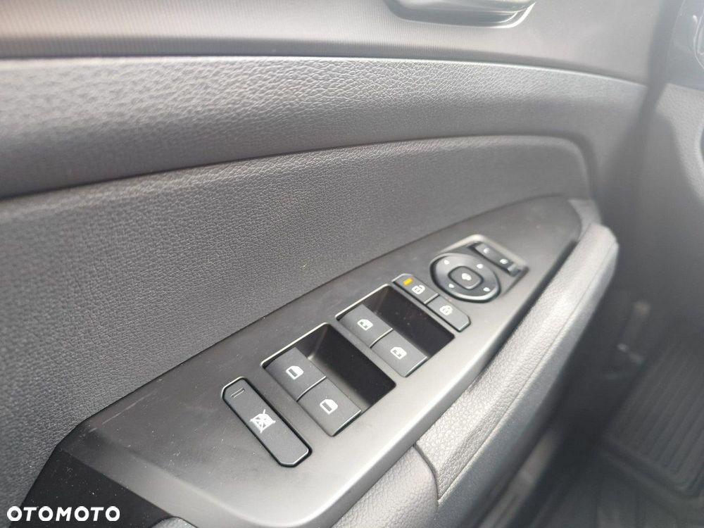 Kia Sportage 1.6 T-GDI L 2WD - 29