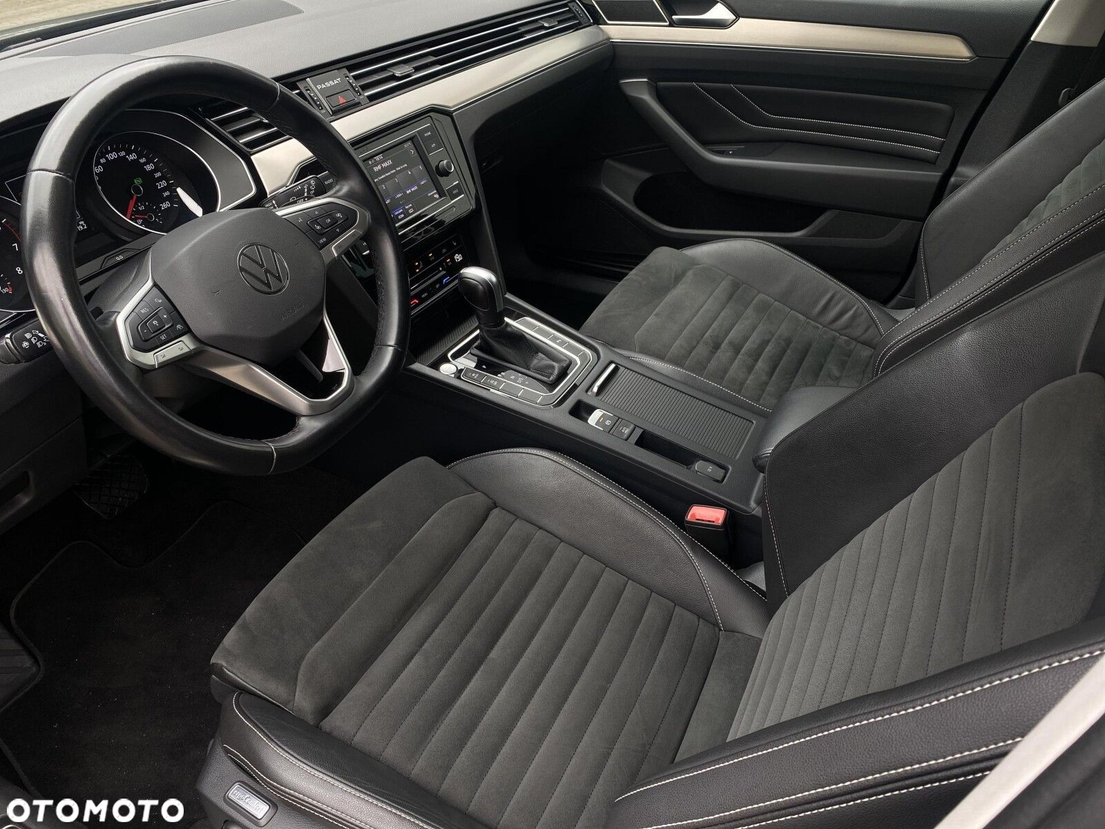 Volkswagen Passat 2.0 TSI Elegance DSG - 9