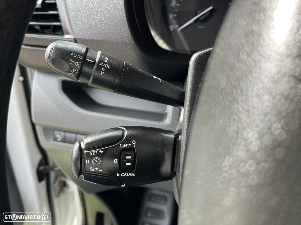 Citroën Jumpy | 1.6 HDI | 3 Lug. - 19