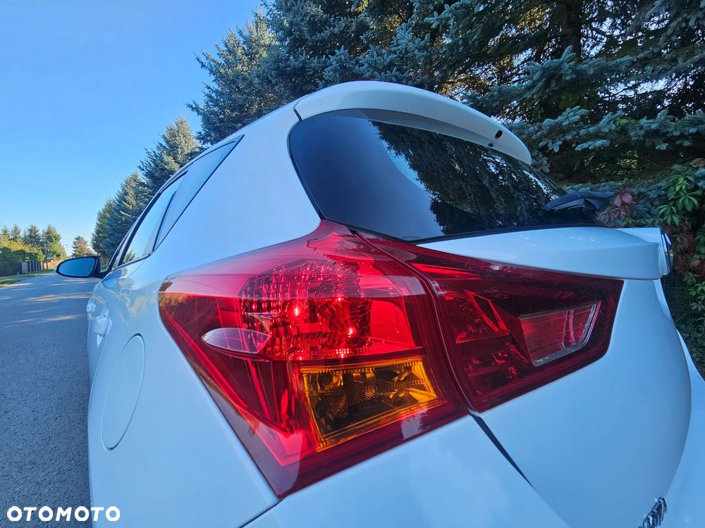 Toyota Auris 1.33 Dual-VVT-i Edition - 6