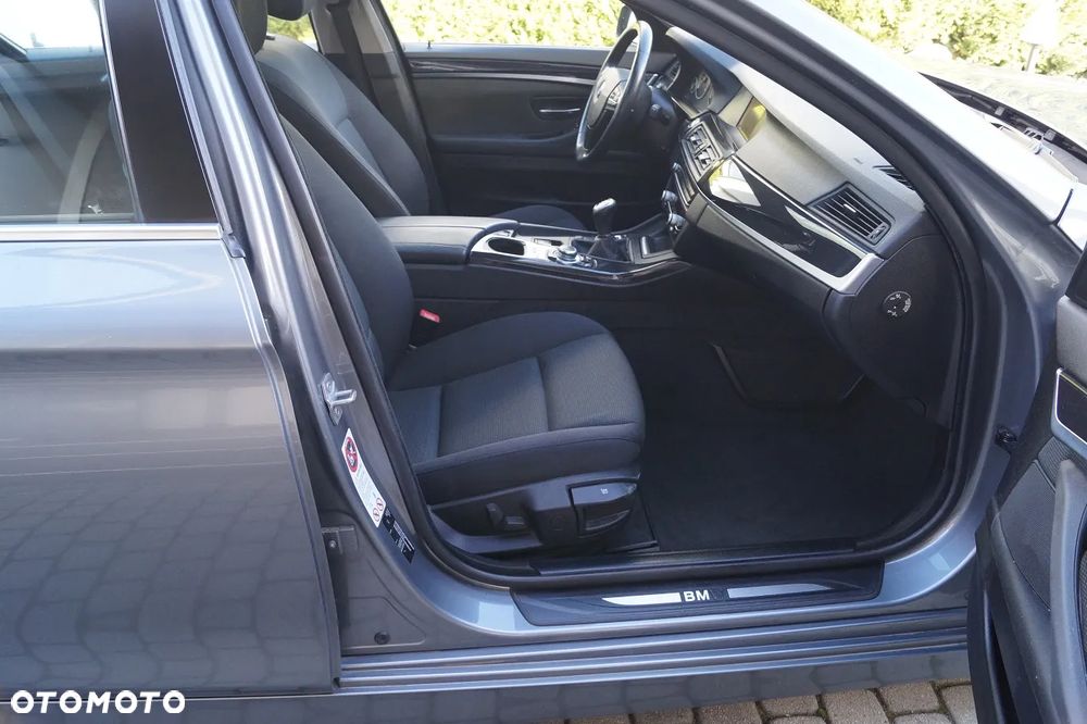 BMW Seria 5 520d Efficient Dynamics Edition - 24