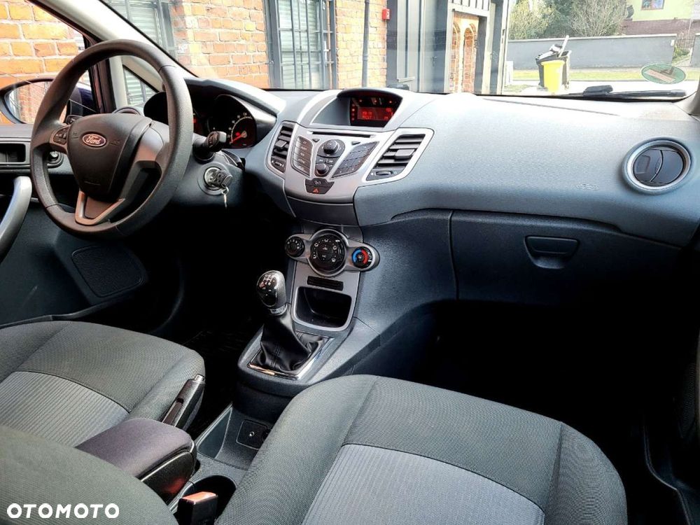Ford Fiesta - 28