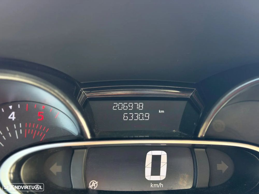 Renault Clio 1.5 dCi Zen - 17