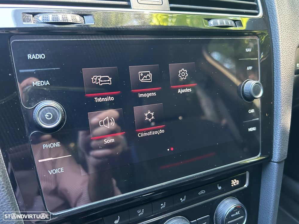 VW Golf 2.0 TSI GTI DSG Performance - 32