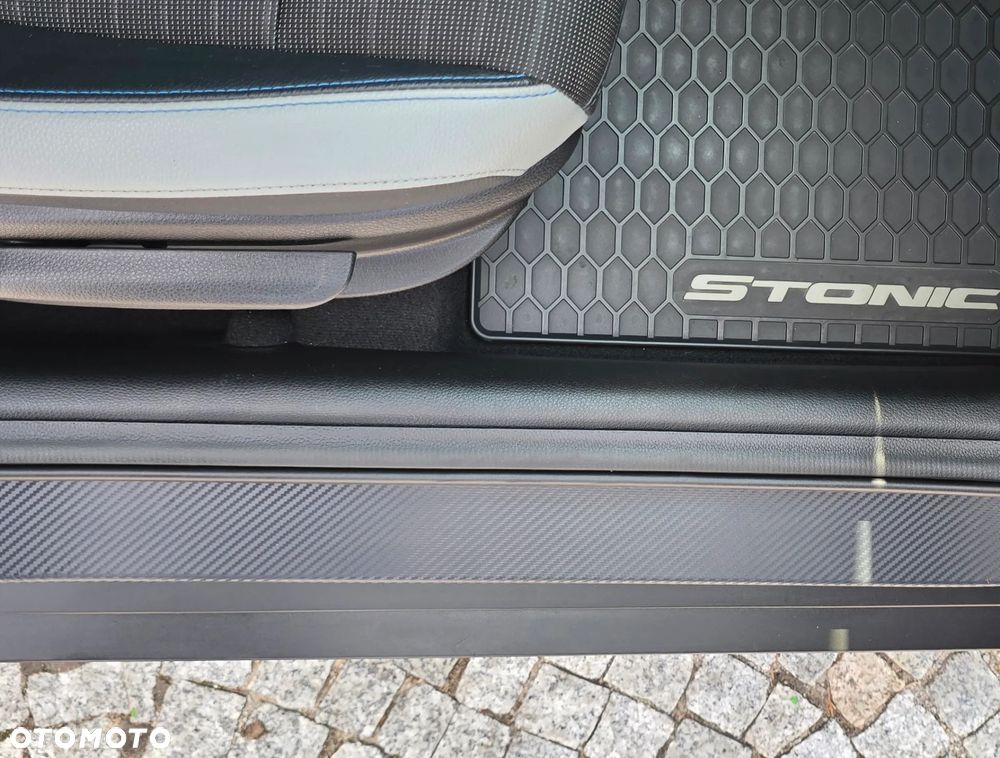 Kia Stonic 1.0 T-GDI MHEV L Business Line - 20
