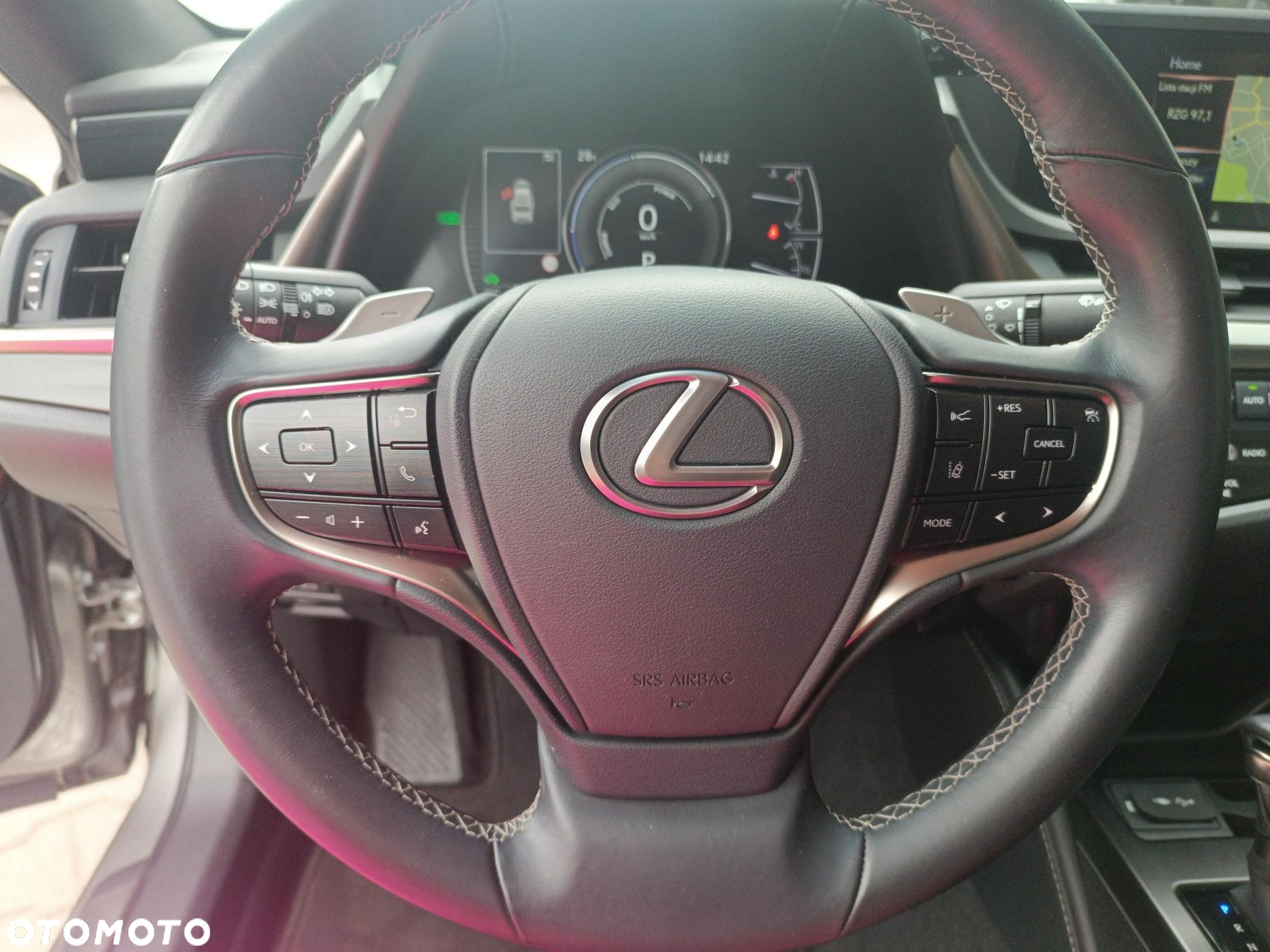 Lexus ES - 15
